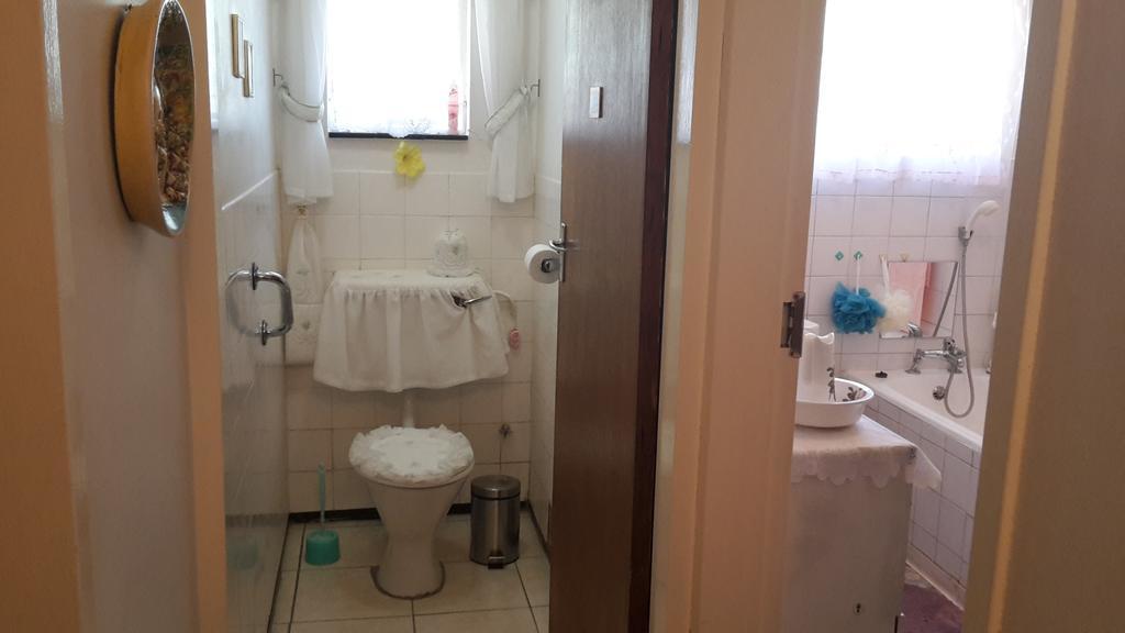 Heila'S In House Family Room-Homestay! Bloemfontein Luaran gambar